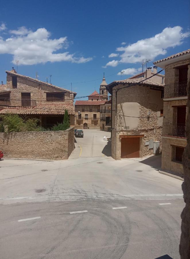El Manzano Torre del Compte Exterior foto
